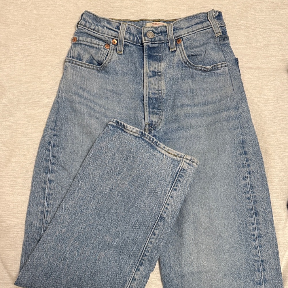 Levi's Ribcage Straight Jeans